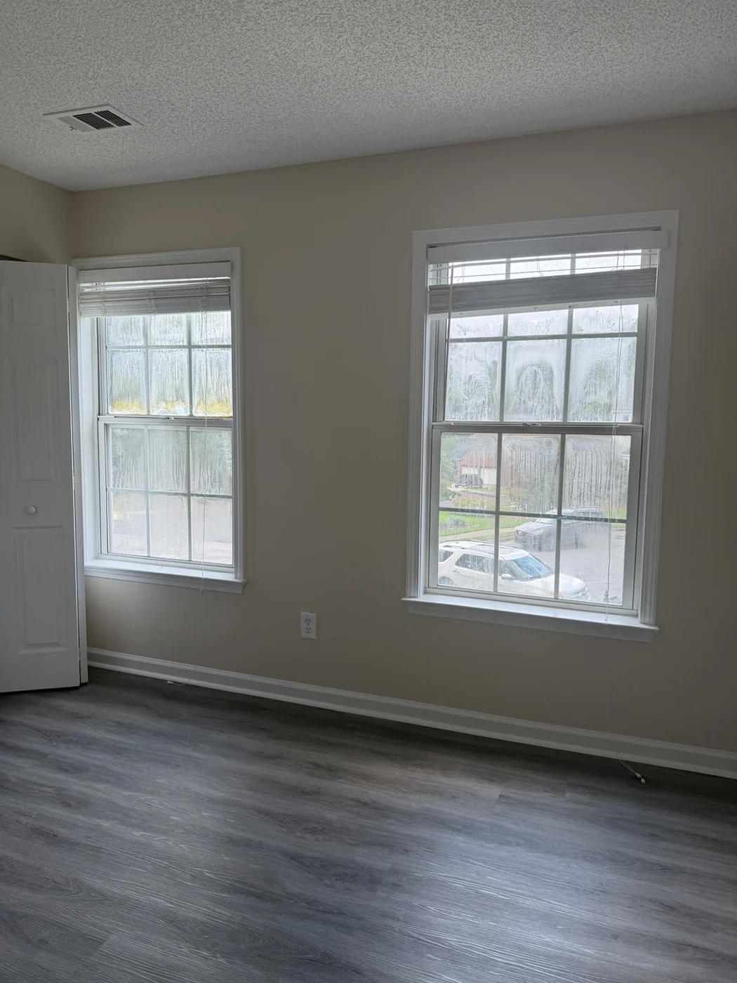 Fogged insulated window glass before replacement
